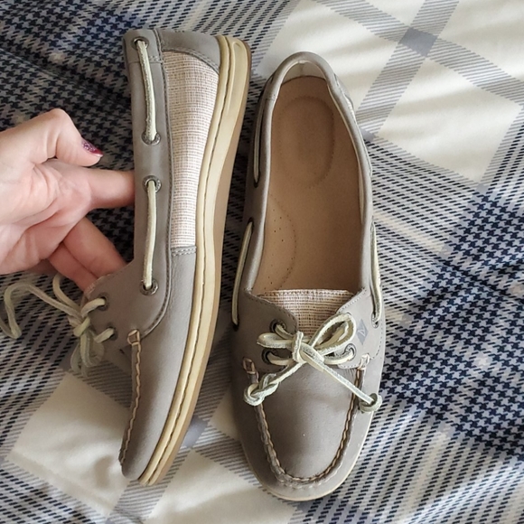 Sperry - Picture 1 of 5